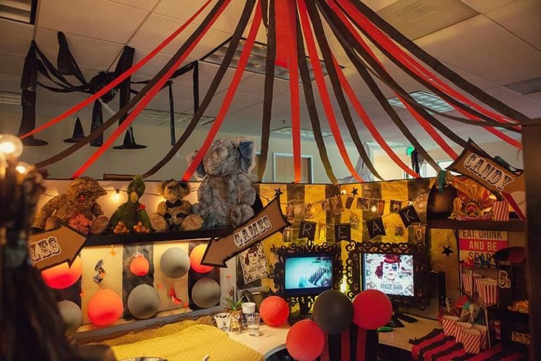 Cubicle Chronicles Unleashing Spooky Creativity u231748506 Halloween Decorating Ideas for Your Office Cube