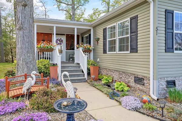 Transforming Your Mobile Home with Stunning Landscaping Ideas