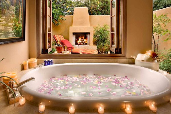Unveiling the Art of Romantic Baths for Couples