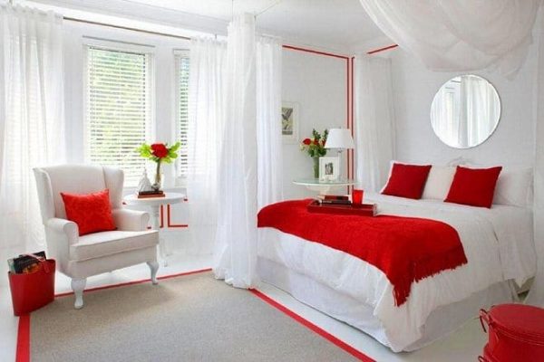 Maximizing Space Married Small Bedroom Ideas for Couples mıllıeyt