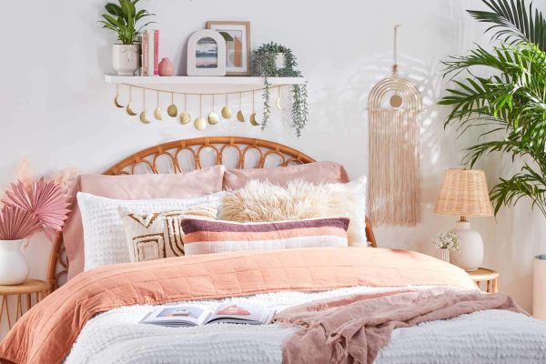 Upgrade Your Bedroom: 10 Trendy Bedroom Ideas for Women