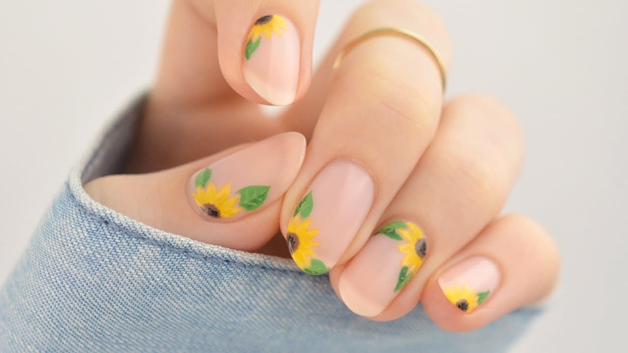 Sunflower Nails A Burst of Floral Beauty