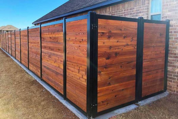 Expert Tips for Building a Stunning Horizontal Wood Fence